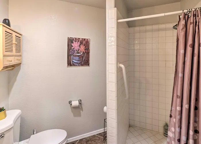 Bullhead Pad With Pool And Patio Near River *