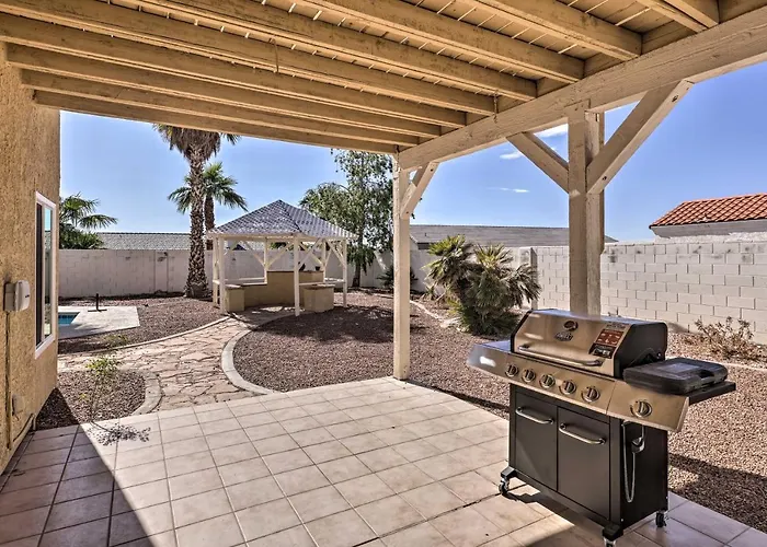 Holiday home Bullhead Pad With Pool And Patio Near River *
